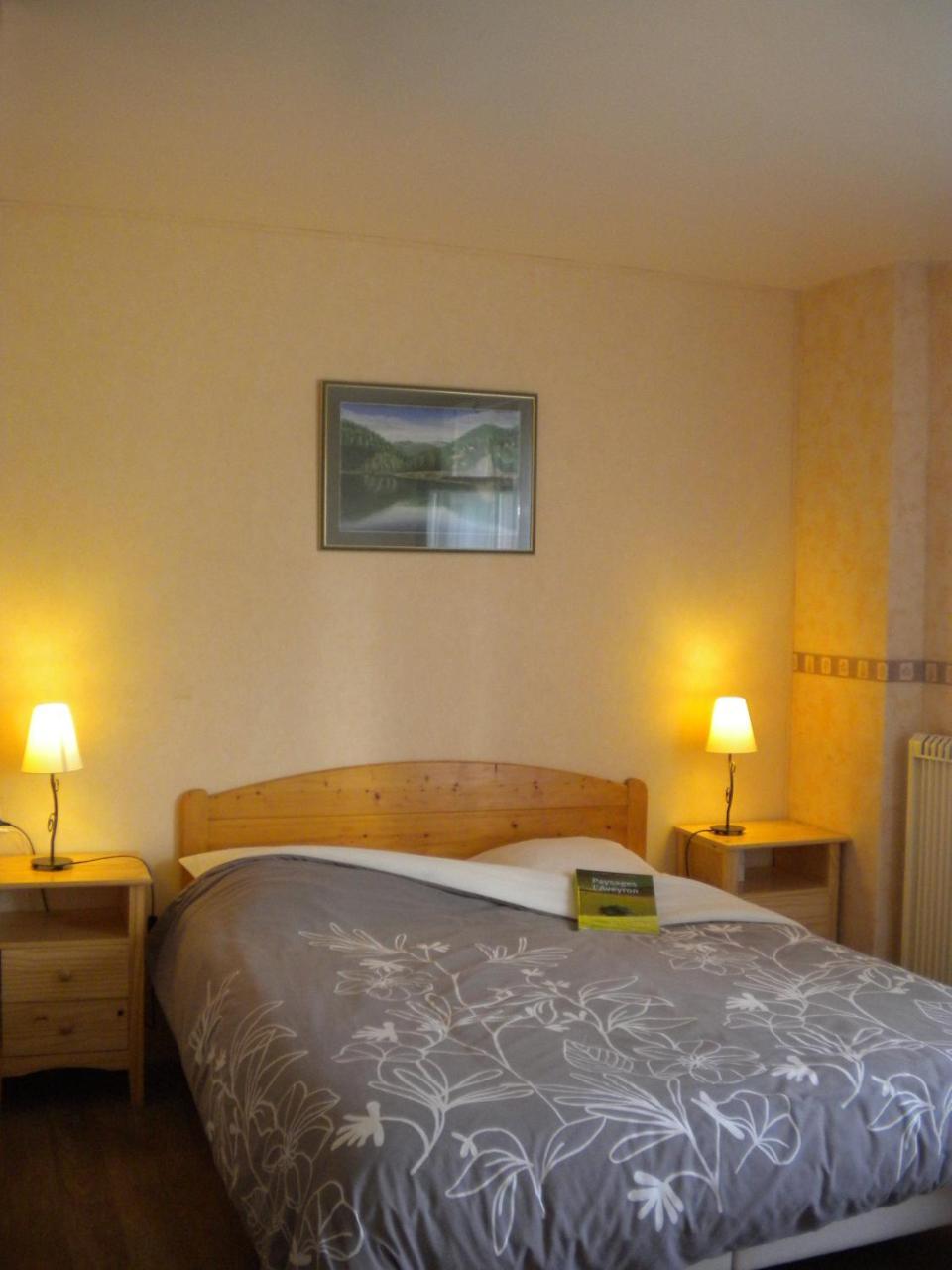 Hotel Le Relais Du Coustoubi Campouriez Ngoại thất bức ảnh