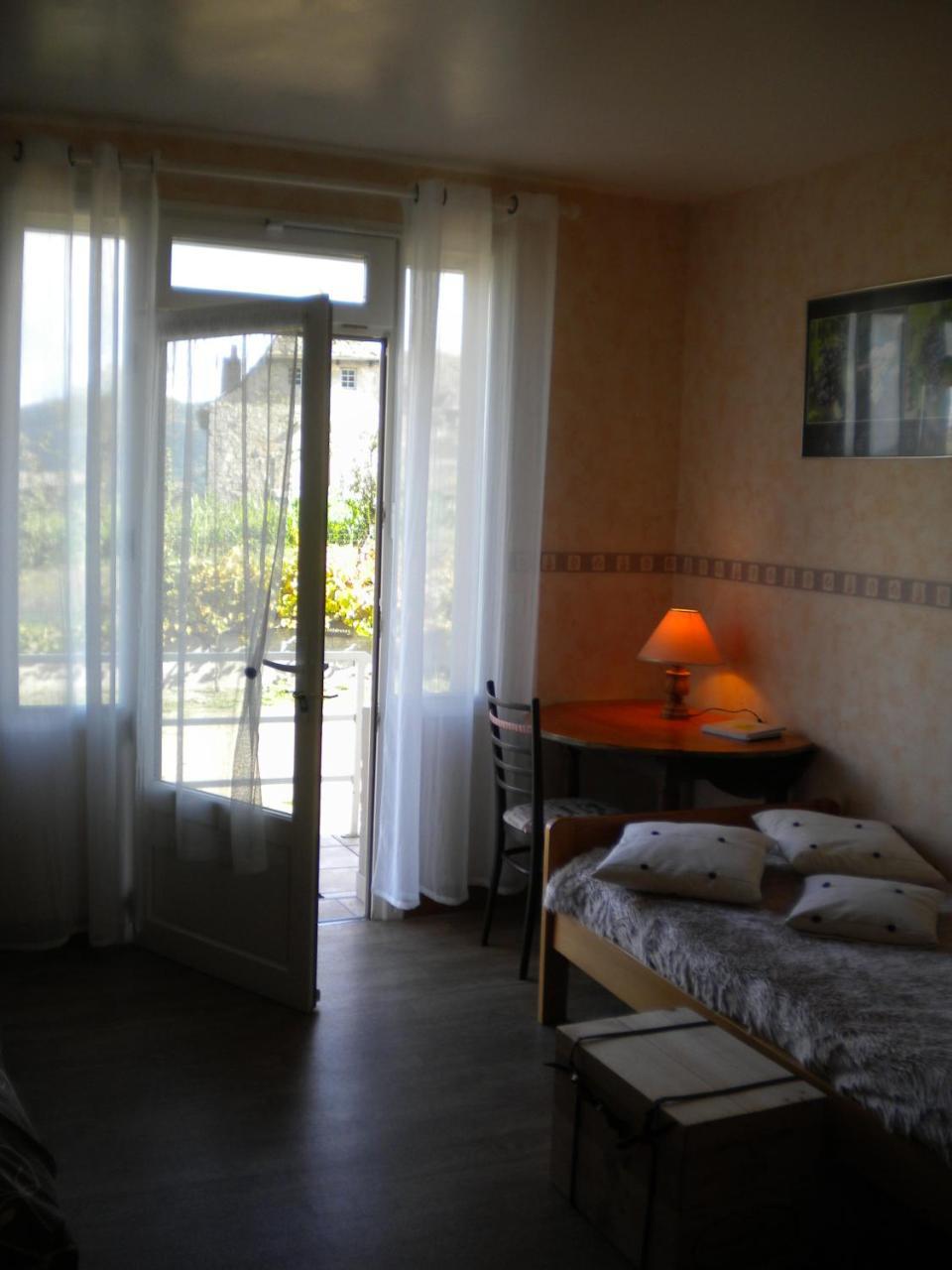 Hotel Le Relais Du Coustoubi Campouriez Ngoại thất bức ảnh
