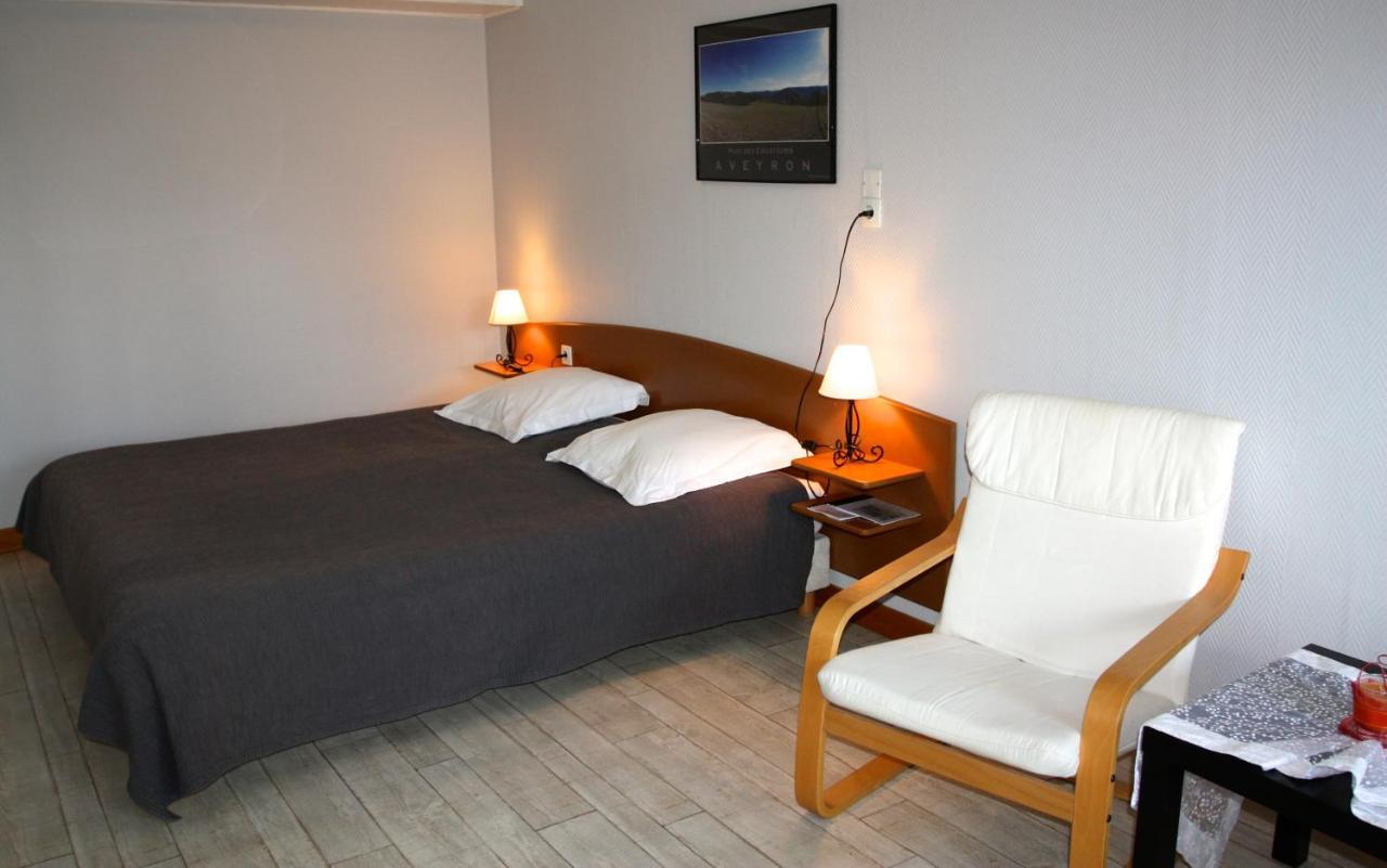 Hotel Le Relais Du Coustoubi Campouriez Ngoại thất bức ảnh